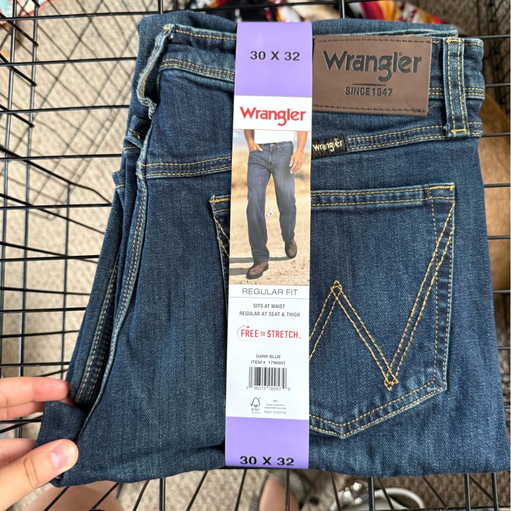 Wrangler Men’s Dark Blue Straight Leg Jeans